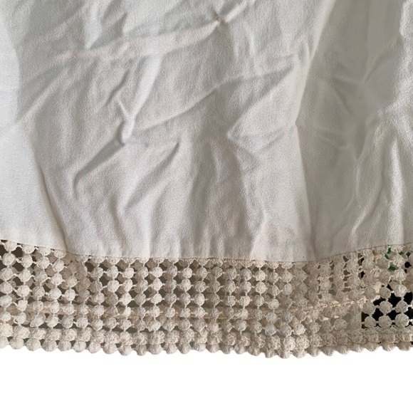 Ella Moss Crochet bottom Tank - Picture 3 of 6